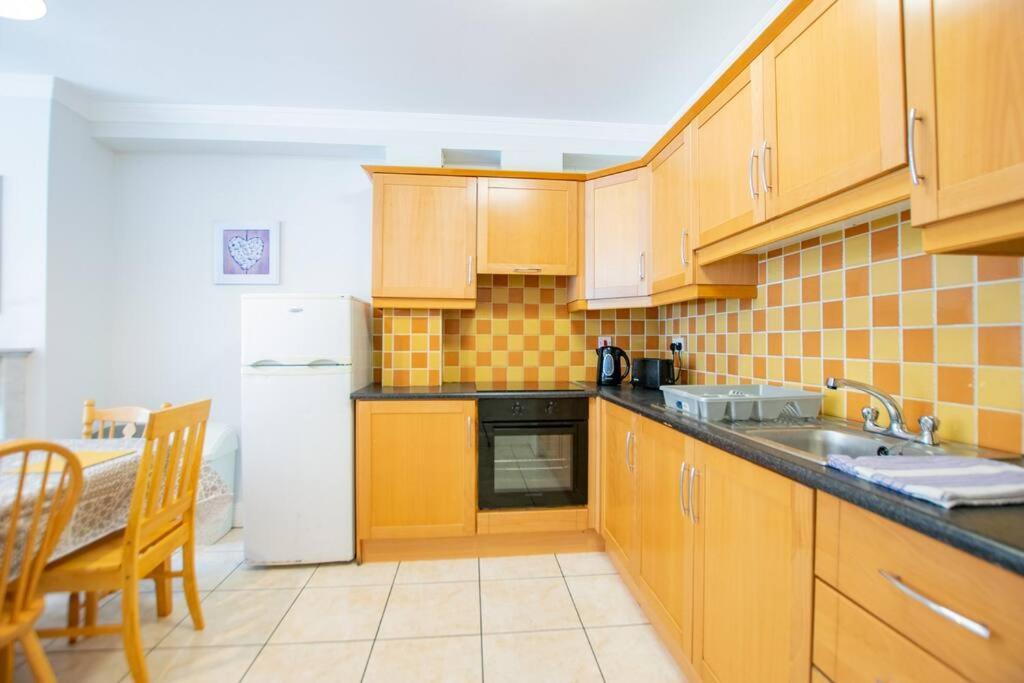 106 - The Townhouse By Shortstays Galway Kültér fotó
